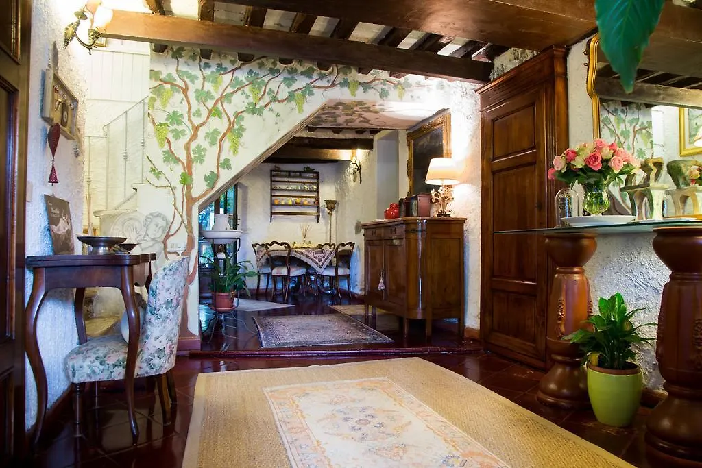 Casa Matilde Bed & Breakfast Mommio 0*,  Italy